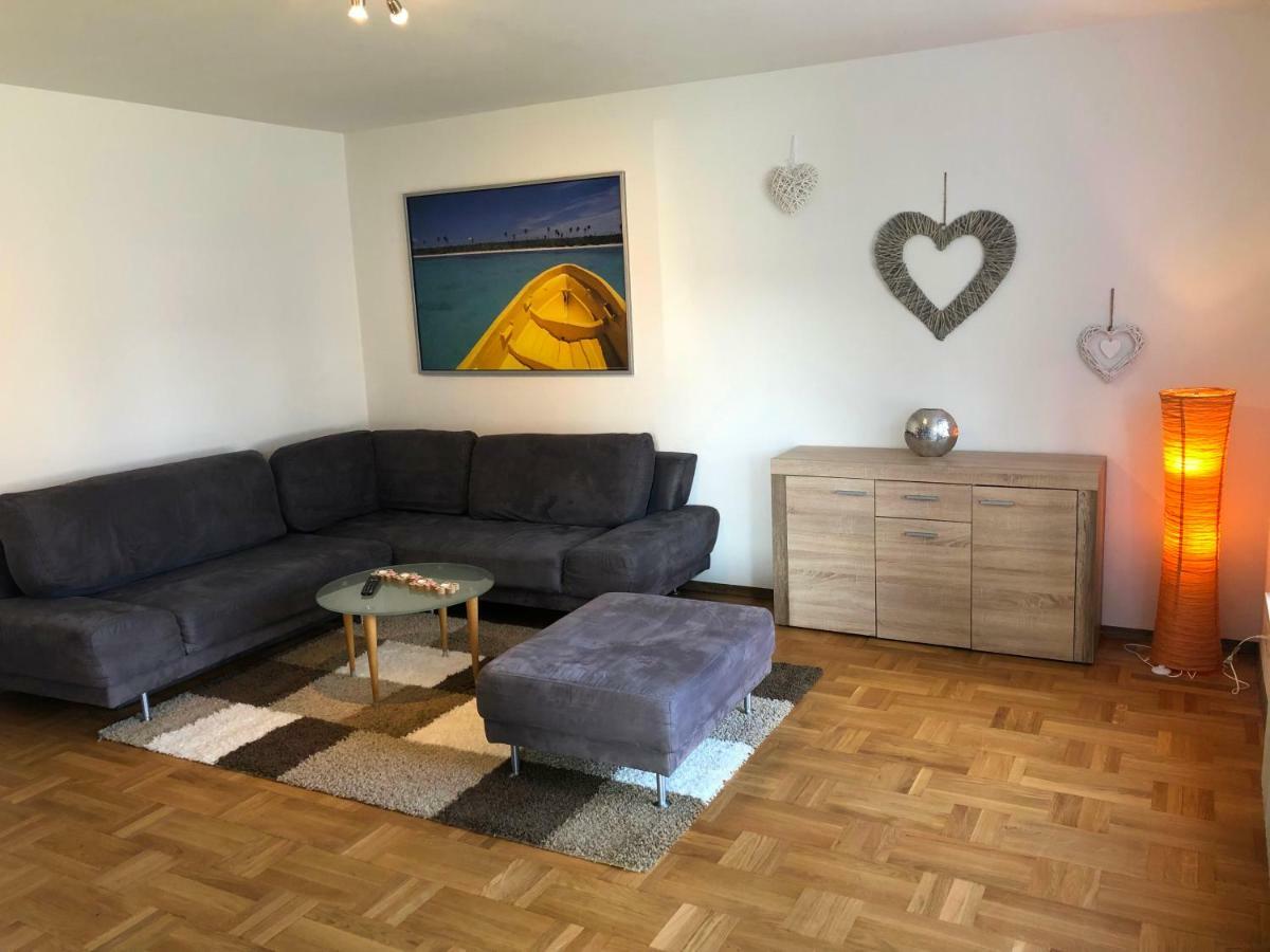 Ferienwohnungen / Ferienhaus Adelsried Kültér fotó